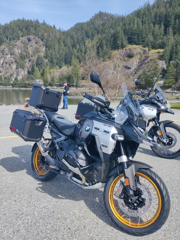 R1300 GSA Triple Black